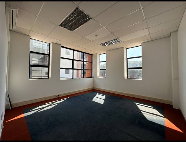 97M² OFFICE TO LET IN HIGHVELD TECHNOPARK